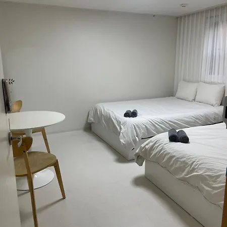High Street Guest House